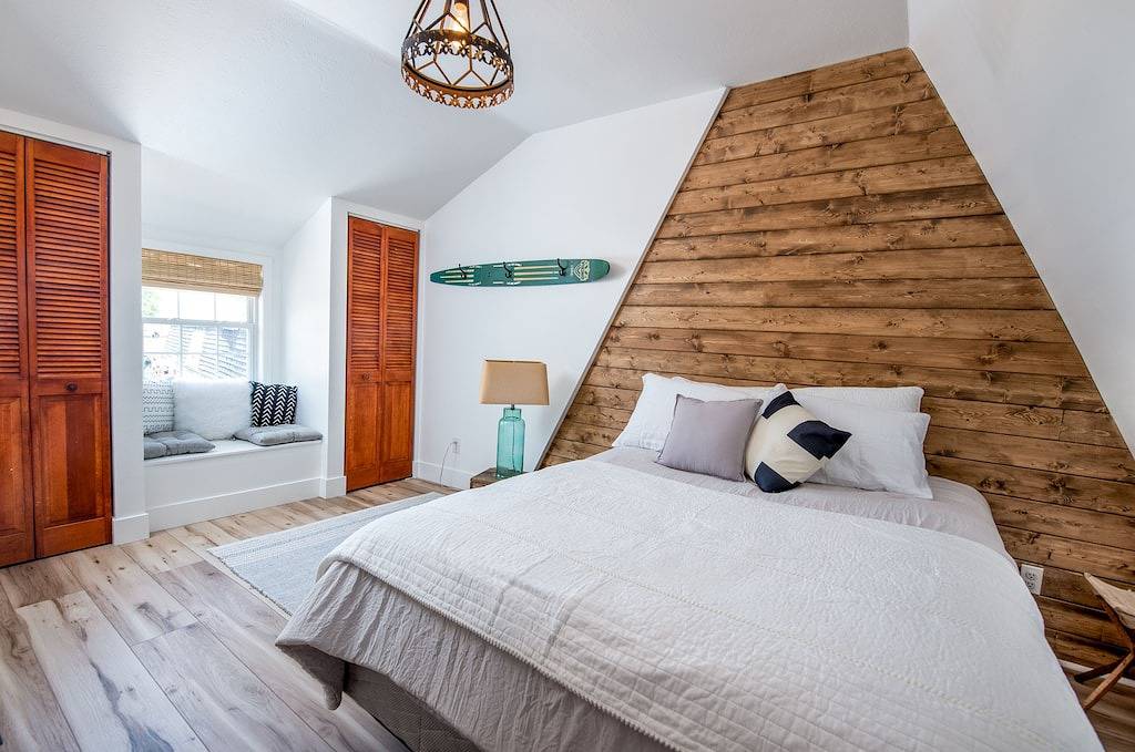 New! ❤️ The Pointe House ❤️ Lake View and Boat Dock in Russells Point, Indian Lake