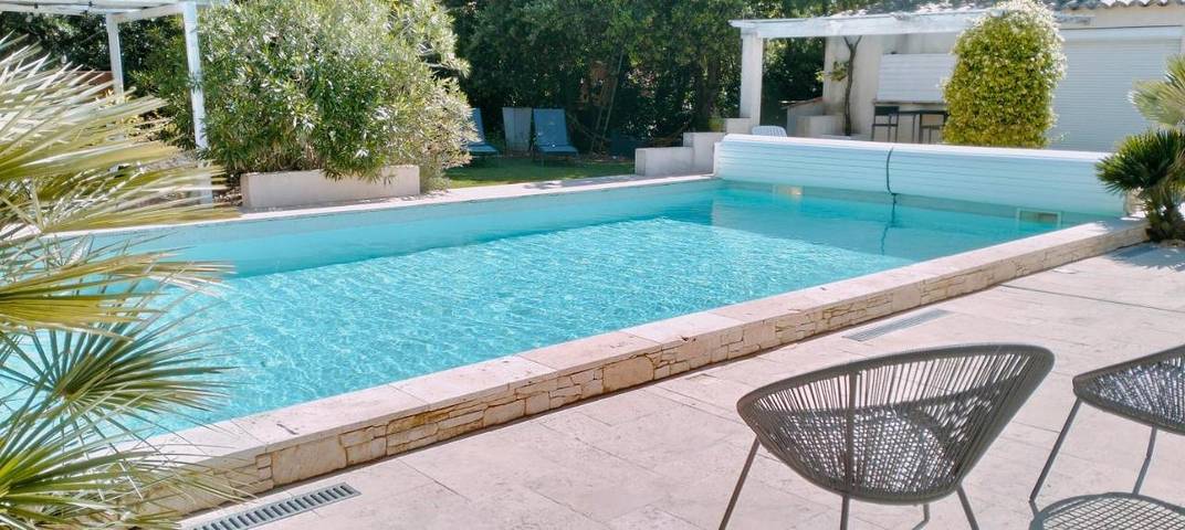 Gîte pour 3 personnes, avec jardin et piscine à Grignan - 2