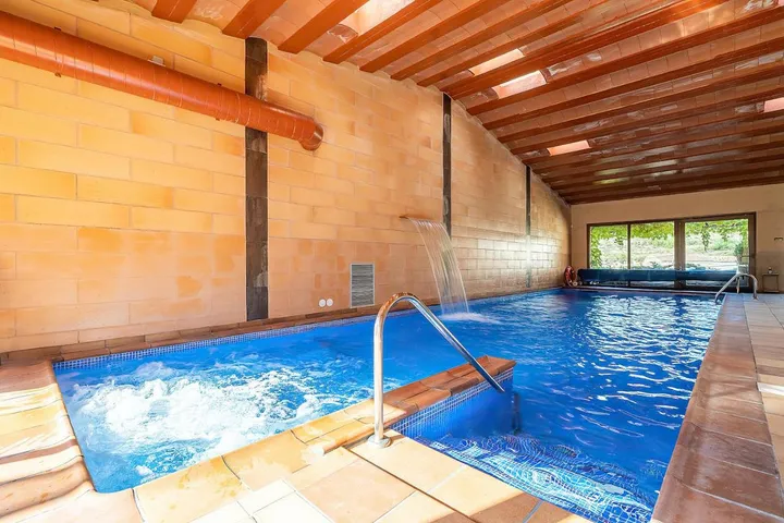 Apartamento de vacaciones para 6 personas, con jardín además de piscina y jacuzzi - 1