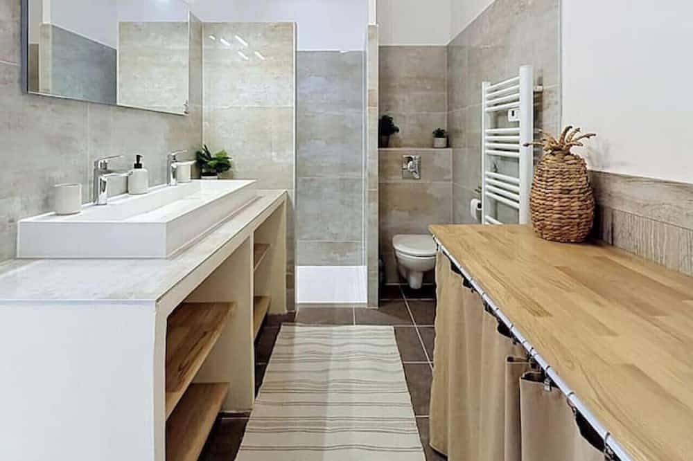 Apartamento entero, Apartment with terrace cap d'ail - near Monaco and Beaches in Cap-d'Ail, Costa mediterránea (Francia)