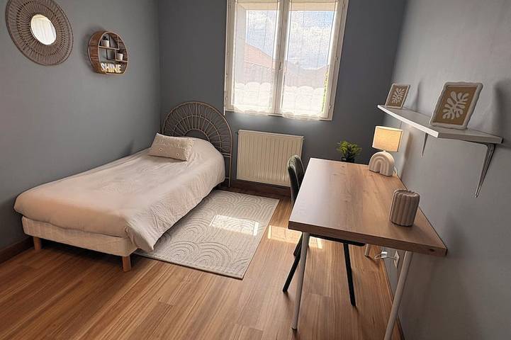 Ganze Wohnung, 10 minutes from the Chr! 3-bedroom apartment with garden, garage and parking in Loos, Lille und Umgebung