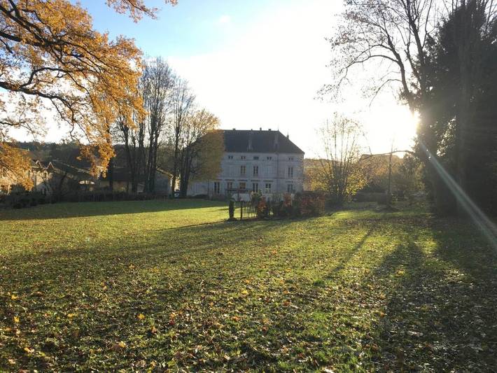 Chambre d’hôte pour 2 personnes, avec piscine ainsi que jardin et terrasse à Doulevant-le-Château