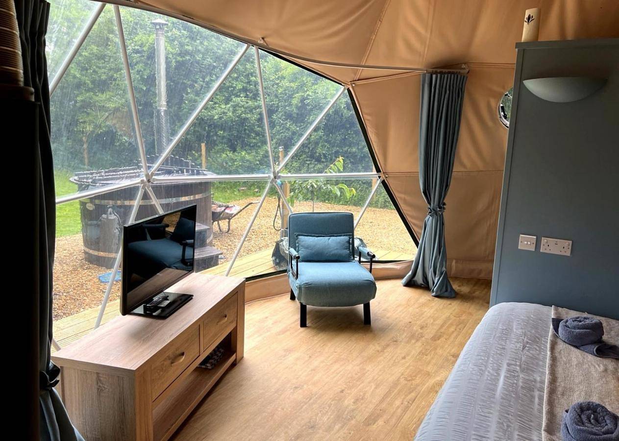 Tent in Smeeth, Ashford region