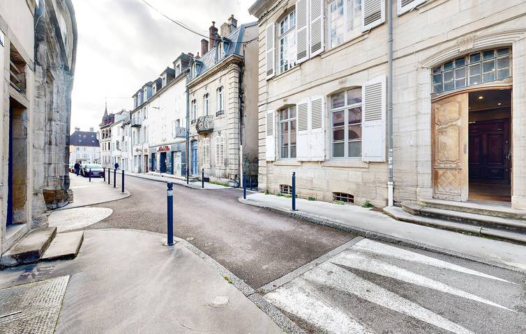 Appartement de vacances entier, Appartement de vacances pour 4 personnes in Lons-le-Saunier, Jura