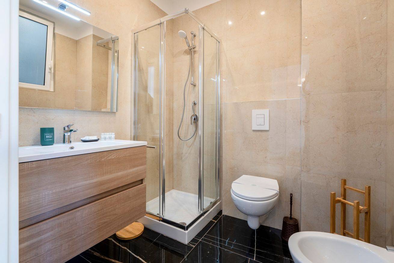 Appartamento intero, Central & Elegant Loft - with Balcony in Bari, Provincia di Bari