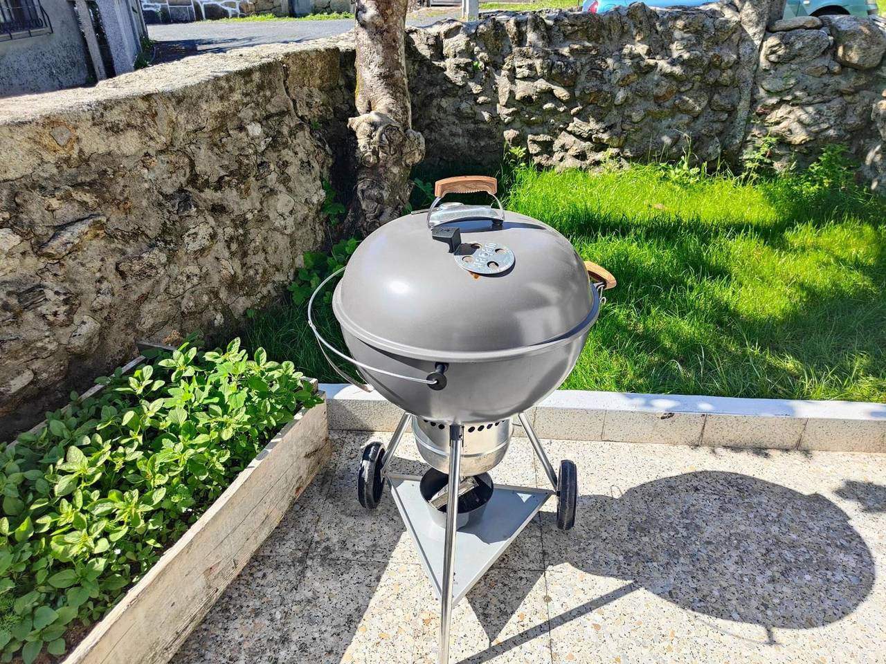 Appartement entier, Maison de vacances Elena - avec vue sur la montagne, jardin privé et Wi-Fi in Xunqueira de Espadanedo, Orense Région