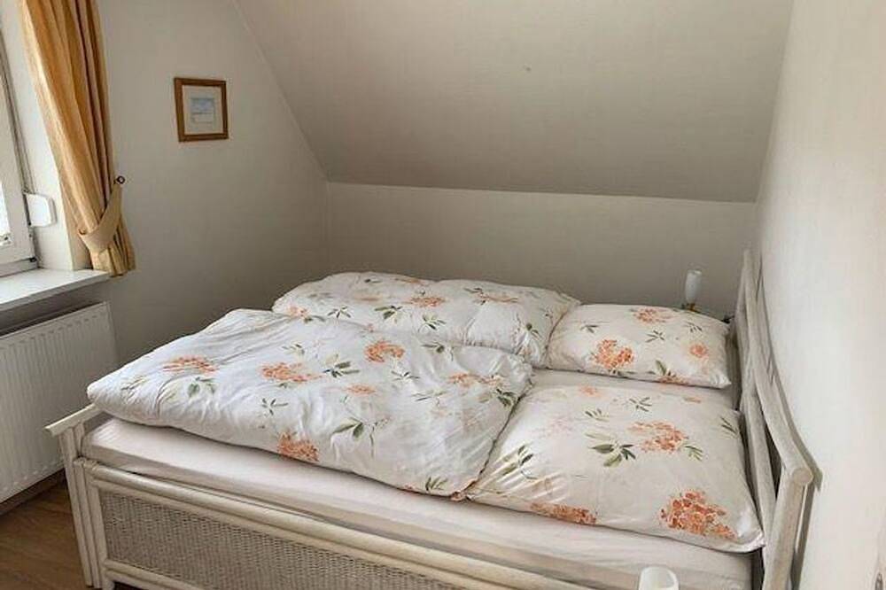 Ganze Wohnung, Dachgeschosswohnung im Landhausstil, 37qm für bis zu 2 Personen - Nordgang 6 in Tinnum, Sylt (Gemeinde)