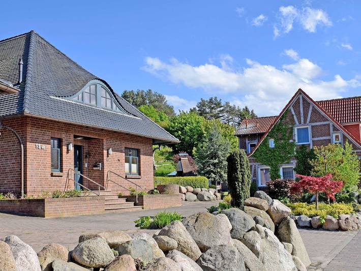 Ferienwohnung für 2 Personen, mit Seeblick und Terrasse sowie Garten, kinderfreundlich in Sellin - 2