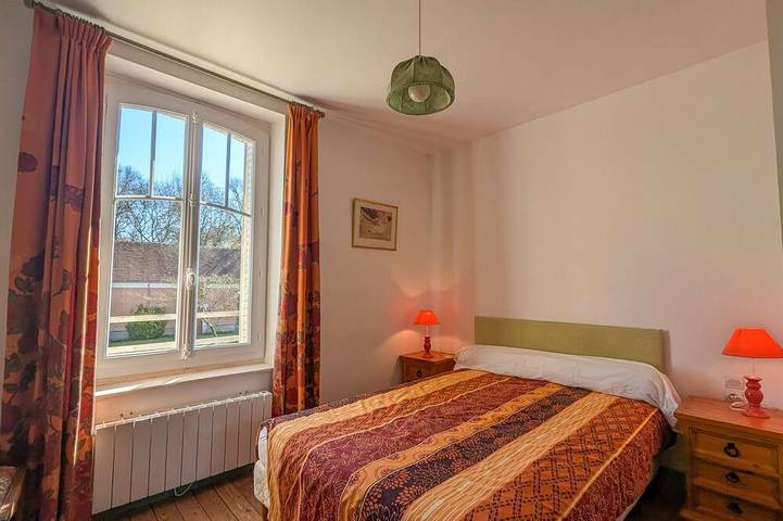 Gîte pour 5 personnes, avec Jardin à Chabris - 2