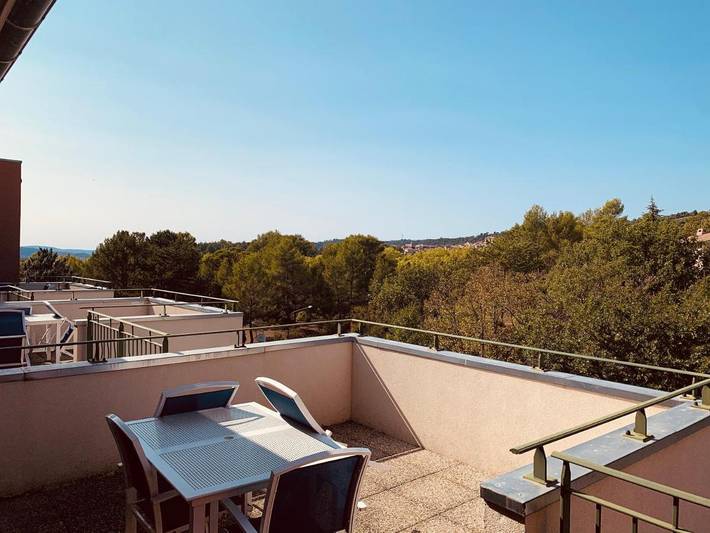 Parc de vacances pour 2 personnes, avec vue ainsi que jardin et piscine, animaux acceptés dans Thermes de Gréoux les Bains - 4