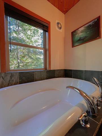 Glamping for 6 Guests in Tofino, Alberni Clayoquot, Picture 4