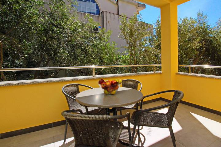 Ferienwohnung für 4 Personen, mit Balkon/Terrasse in Baska
