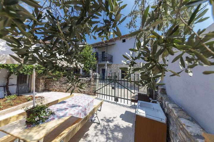 Ferienhaus für 5 Personen, mit Balkon und Garten in Pula-Medulin - 2