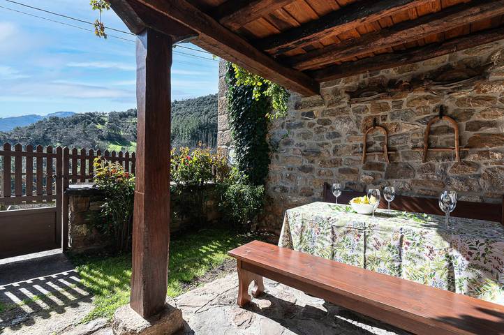 Casa para 5 personas, con jardín y piscina en Cantabria