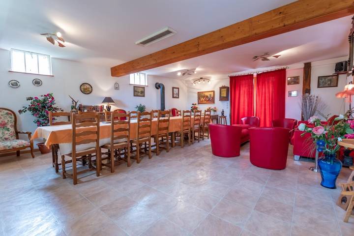 Gîte pour 10 personnes, avec jardin et terrasse dans Marne - 2