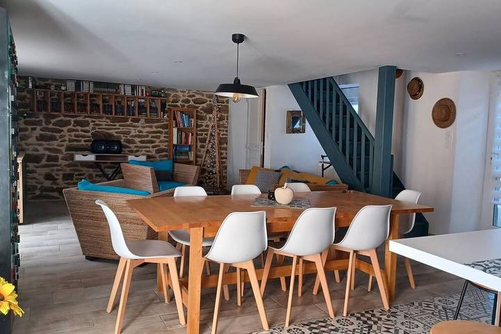 Location de vacances pour 6 personnes à Saint-Caradec-Trégomel