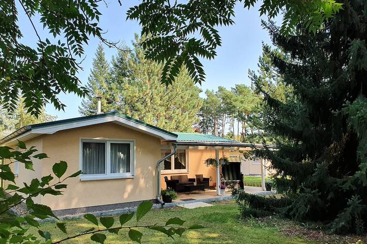Ferienhaus für 4 Personen, mit Terrasse und Garten