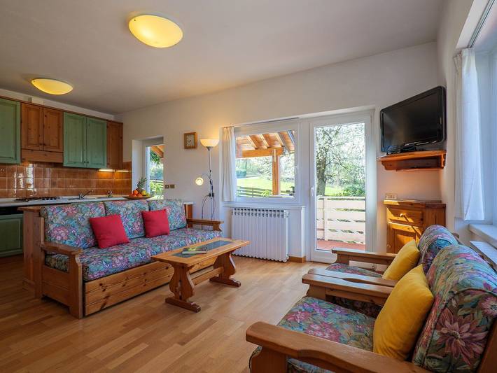 Ferienwohnung für 8 Personen, mit Balkon und Terrasse sowie Garten und Kinderpool in Colico - 4