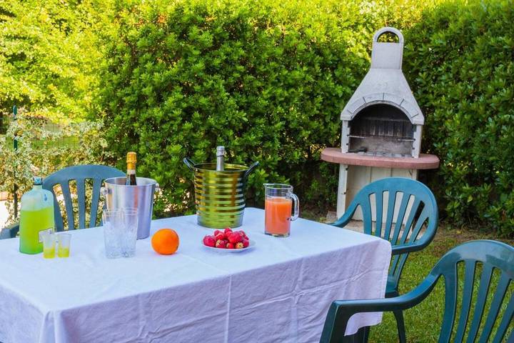 Villa per 5 persone, con Balcone e Terrazza nonché Giardino e Piscina a Fucecchio