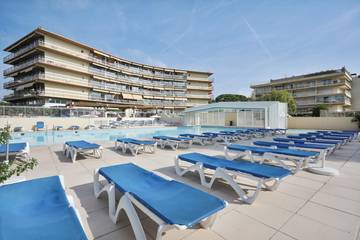 Location De Vacances pour 5 Personnes dans Saint-Laurent-du-Var, Région de Cannes, Photo 3
