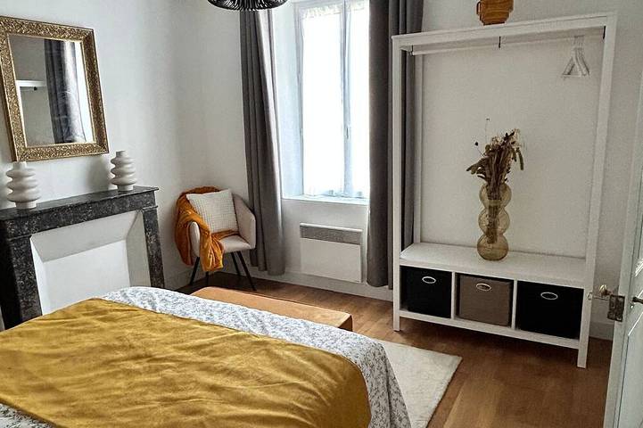 Gîte pour 8 personnes, avec terrasse et piscine à Saint-Éloy-de-Gy - 3