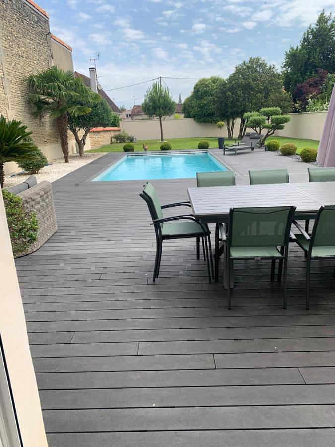 Villa with Private Pool in Cognac, Charente