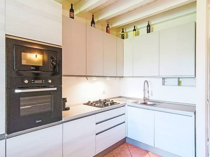 Gîte pour 4 personnes, avec jardin ainsi que terrasse et vue à Lonato del Garda - 2