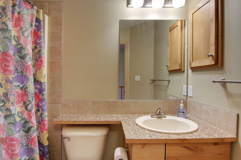 Ganze Wohnung, Erschwingliche Preise Remembrance Day Weekend $ 315 - 2nites oder $ 465 - 3nites! in Radium Hot Springs, Kootenay-Nationalpark