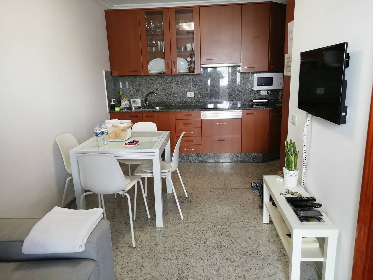 Ganze Wohnung, Geräumige Wohnung in Arrieta mit Terrasse in Arrieta, Haría