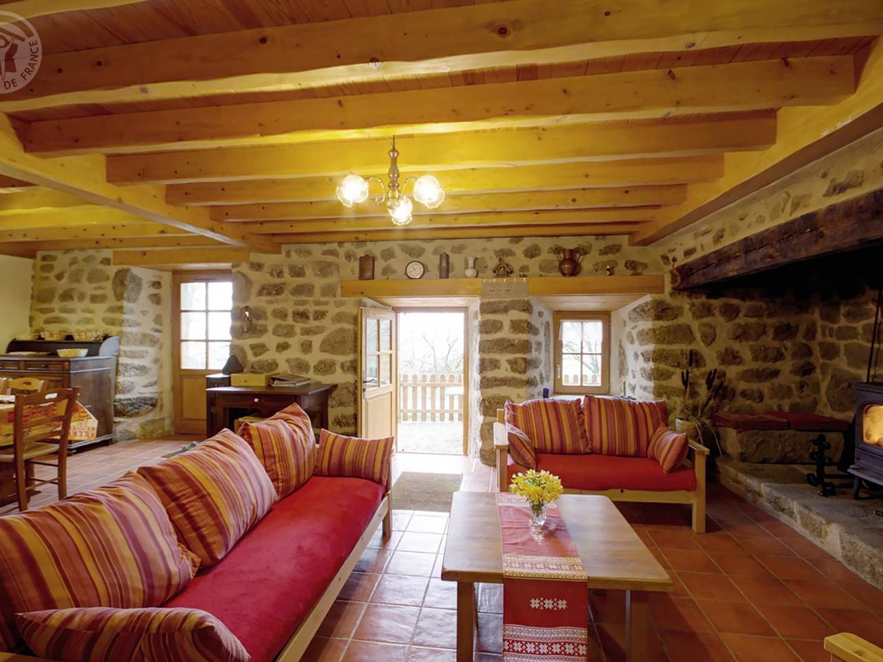 Demeure Forézienne 19e s., Jardin & Animaux admis in Saint-Jean-Soleymieux, Montbrison