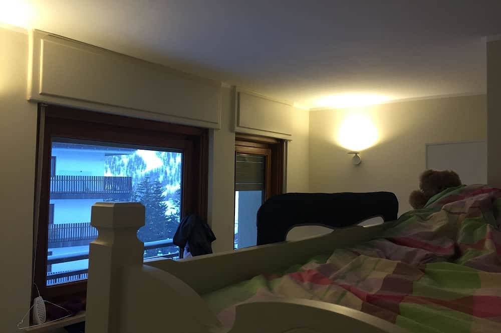 Entire apartment, Brand new apartment with amazing view and close to everything in Sestriere, Via Lattea