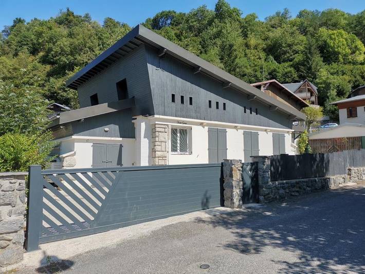 Chalet pour 10 personnes, avec terrasse, adapté aux familles à Saint-Lary