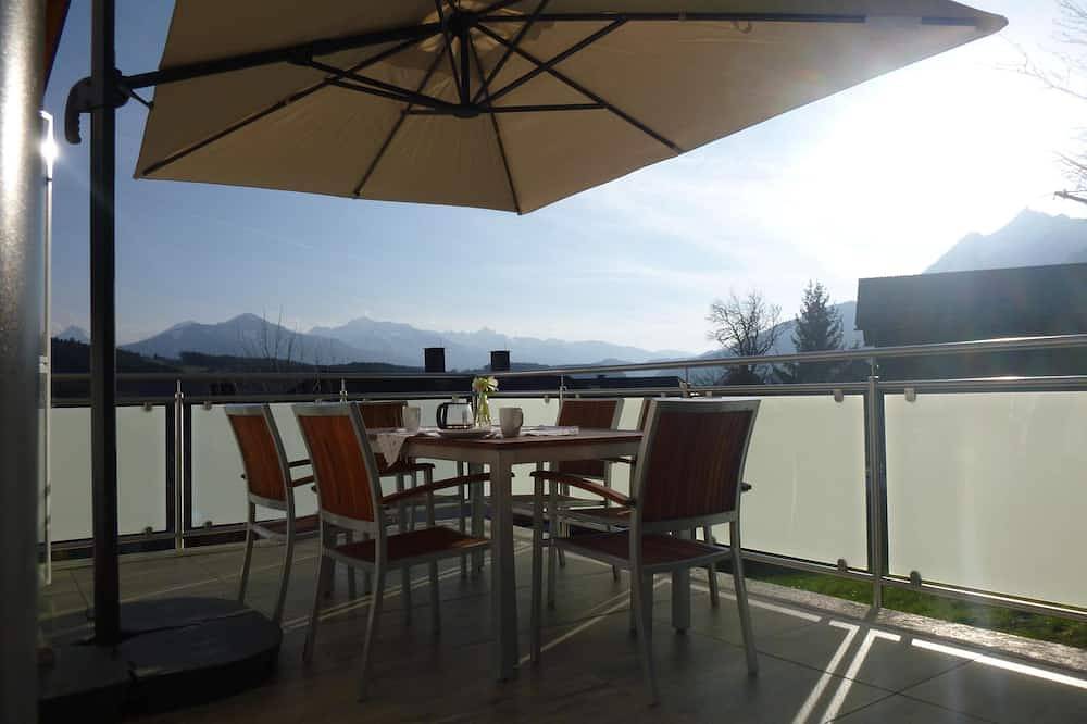 Holiday residence on the sunny side of the Grimmings Wifi, parking lot & infrared cabin in Sankt Martin am Grimming, Enns valley