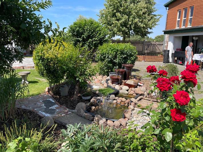Ferienwohnung für 2 Personen, mit Terrasse und Garten sowie Pool und Sauna