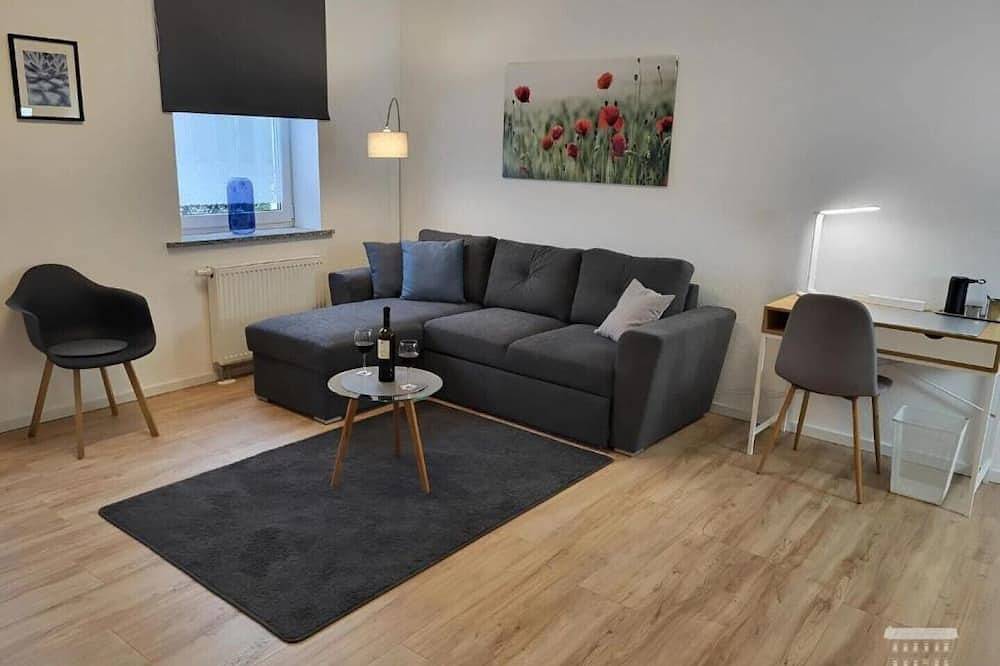 Ganze Wohnung, Gästehaus am Bachlauf - Losheim am See Fewo 49m² /1-2 Pers Garten & Teichblick in Losheim am See, Saar-Nahe-Bergland