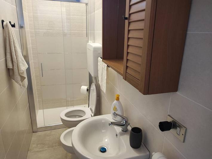 Gîte pour 2 personnes, avec jardin à Brovello-Carpugnino - 4