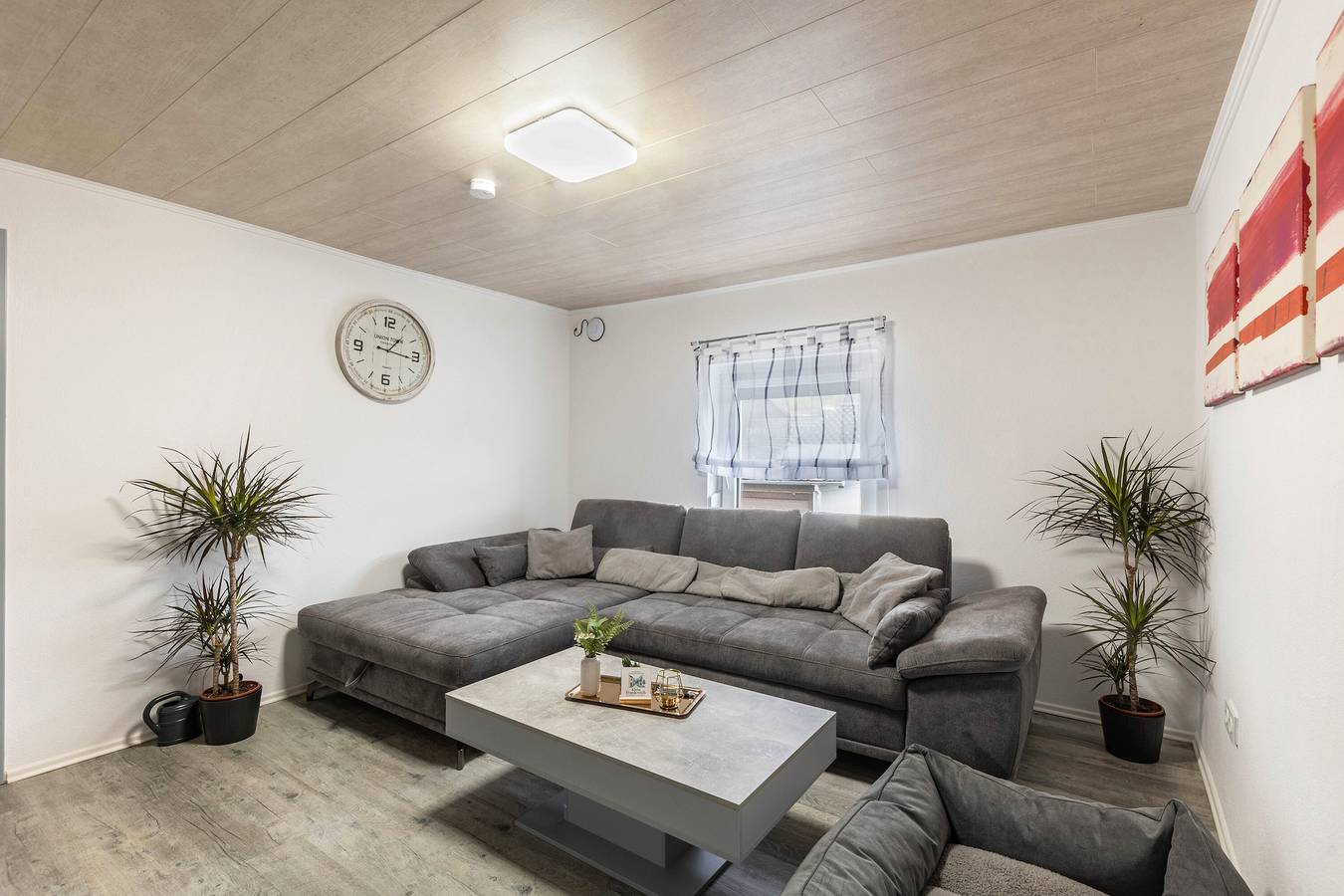 Ganze Wohnung, Apartment 'Klein Frankreich' mit Bergblick, privater Terrasse und Wlan in Bad Endbach, Naturpark Lahn-Dill-Bergland