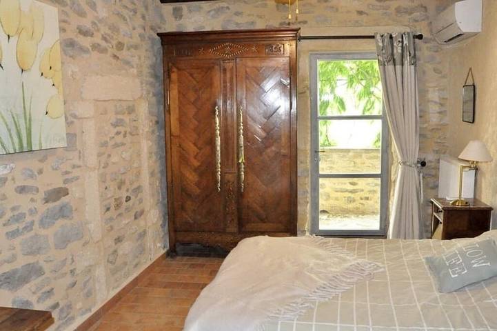 Gîte pour 12 personnes, avec jardin à Cavillargues - 4