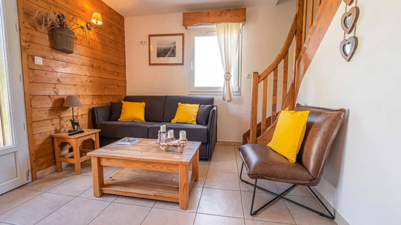 Appartement de vacances entier, Appartement confortable avec parking gratuit, terrasse et équipements modernes in Peyre-en-Aubrac, Région de Mende