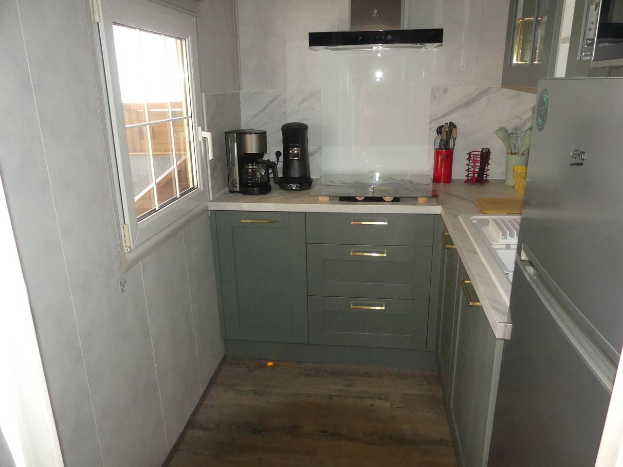 Mobile Home Rental Camping Les Amandiers in Gallargues-le-Montueux, Nimes region