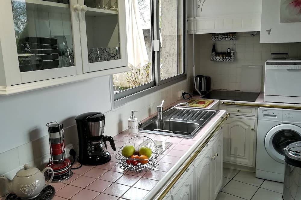 Entire apartment, 3* Studio Ideal For Curists, 30M2 Terrace, Magnificent View in Vichy, Vichy region