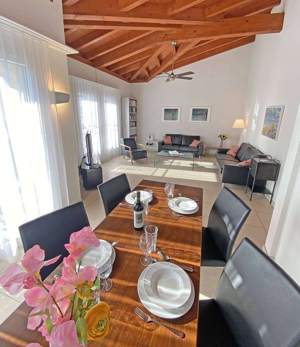 Ganze Wohnung, Casa la Brima – Helle, grosszügige Wohnung im obersten Stock in Ascona, Tessiner Alpen