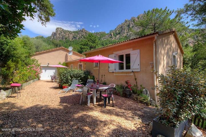 Gîte pour 2 personnes, avec Terrasse ainsi que Jardin et Vue