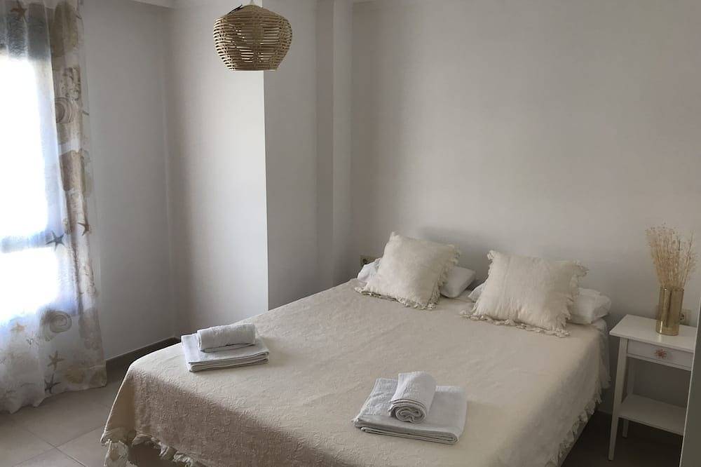 Entire apartment, Apartment 300 meters from the beach of Silgar, new, exterior and bright in Sanxenxo, Rías Baixas
