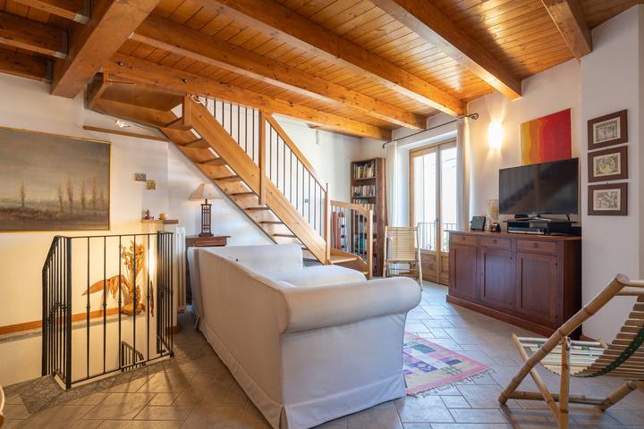 Location de vacances pour 6 personnes, avec vue ainsi que balcon et vue sur le lac à Lierna - 2