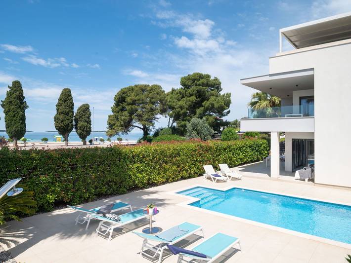 Villa für 6 Personen, mit Terrasse und Garten in Fazana
