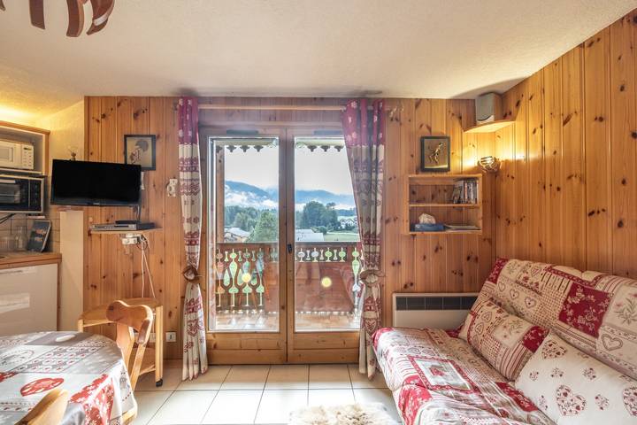 Vacation rental for 6 people, with balcony in French Alps
