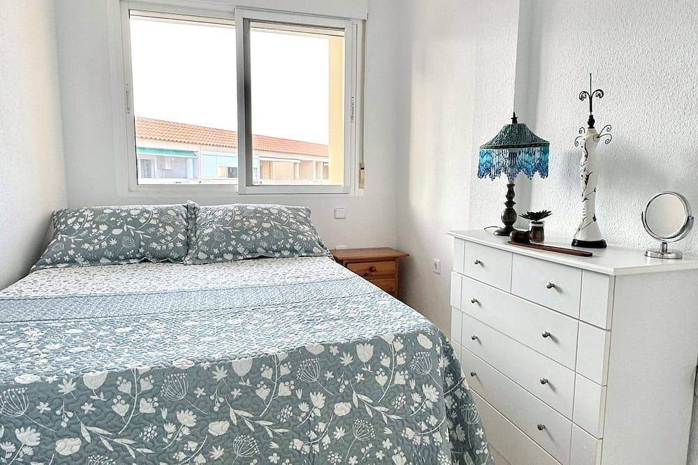 Entire apartment, Apartment with beautiful views in the best area of La Manga. Right on the beach. in Mar Menor, Costa Cálida