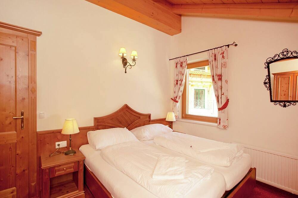 Chalet in Saalbach nahe Skilift in Hinterglemm, Saalbach-Hinterglemm