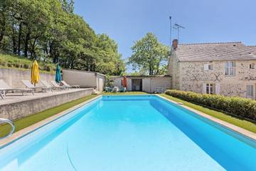 Villa pour 8 Personnes dans Mondion, Vienne (France), Photo 1